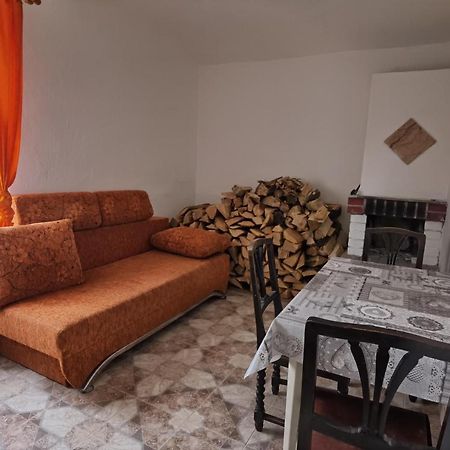 Ferienwohnung U Cerneho Orla Vidnava Exterior foto