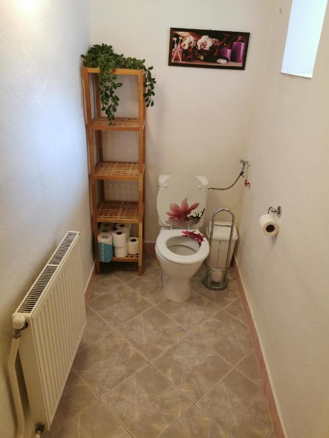 Ferienwohnung U Cerneho Orla Vidnava Exterior foto