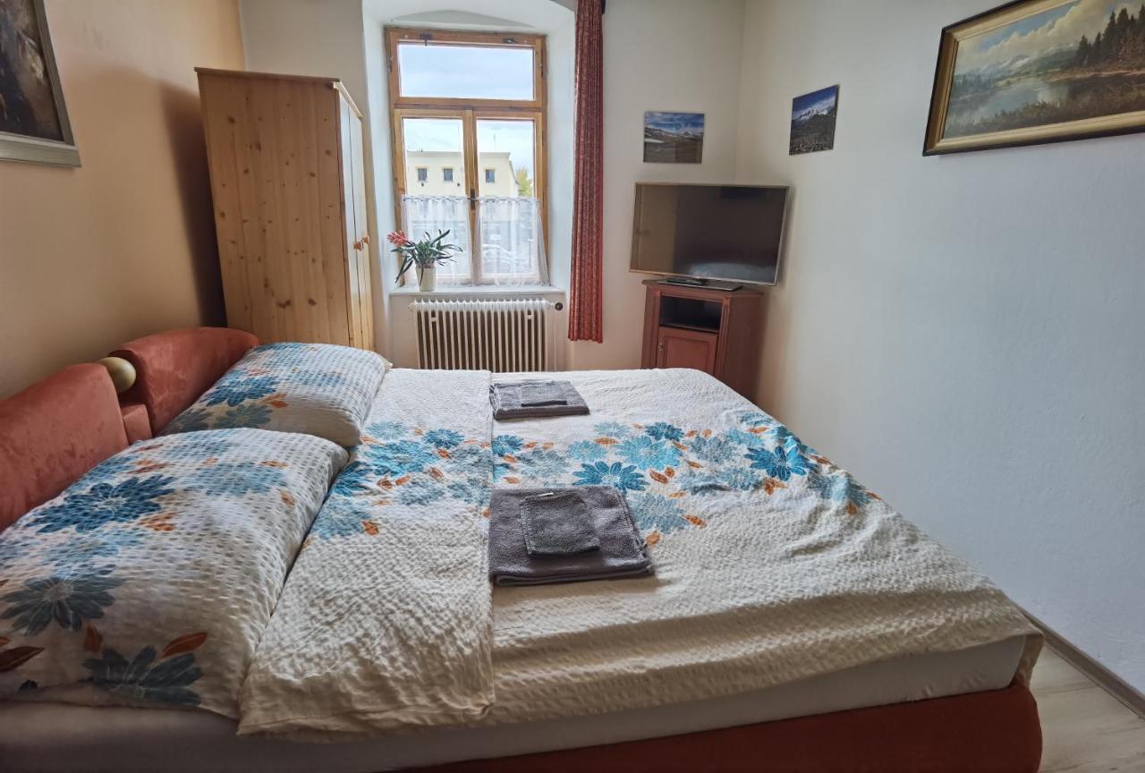 Ferienwohnung U Cerneho Orla Vidnava Exterior foto