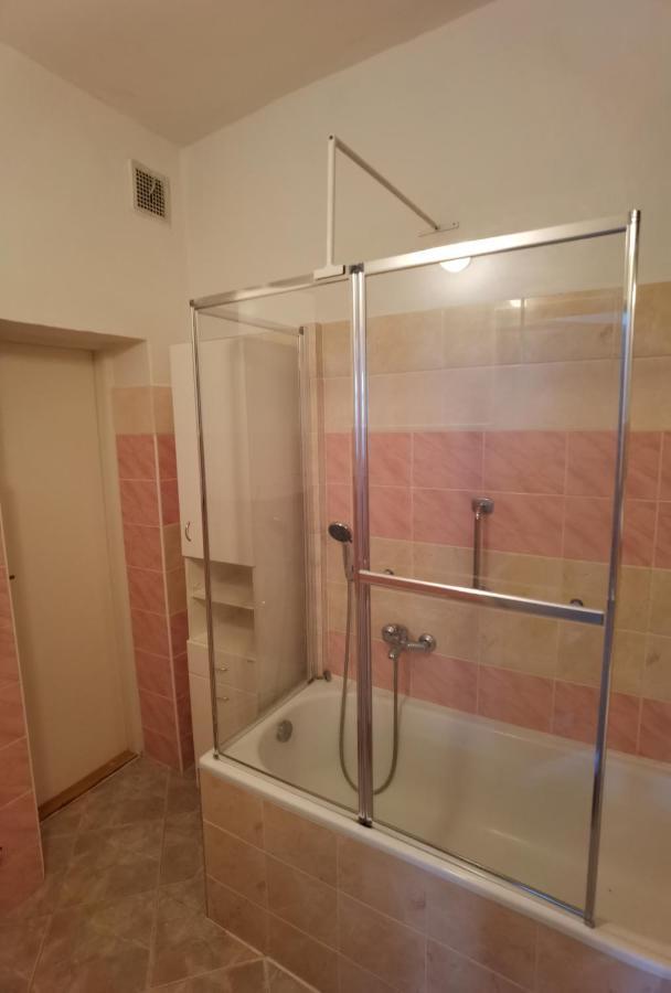 Ferienwohnung U Cerneho Orla Vidnava Exterior foto